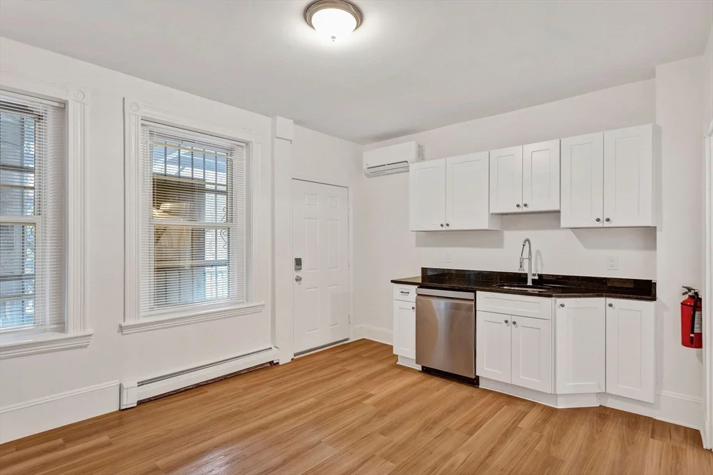 4 bed, 2 bath apartment for rent at 864 Huntington Unit 2, Mission Hill — photo 6 of 19