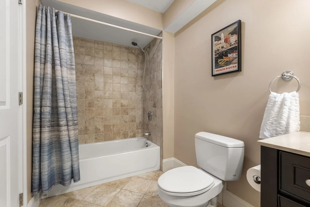 2 bed, 2 bath apartment for rent at 865 Lagrange Unit 5, West Roxbury — photo 12 of 14