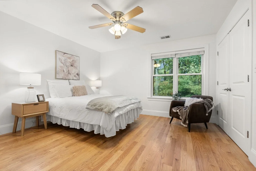 2 bed, 2 bath apartment for rent at 865 Lagrange Unit 5, West Roxbury — photo 8 of 14