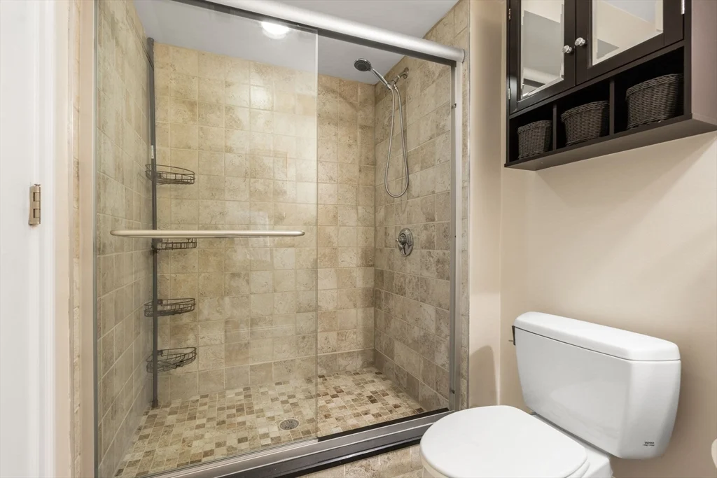 2 bed, 2 bath apartment for rent at 865 Lagrange Unit 5, West Roxbury — photo 10 of 14