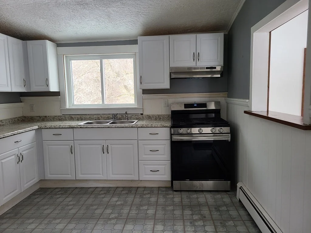 3 bed, 1 bath apartment for rent at 865 Main St Unit 1, Hanover — photo 5 of 36