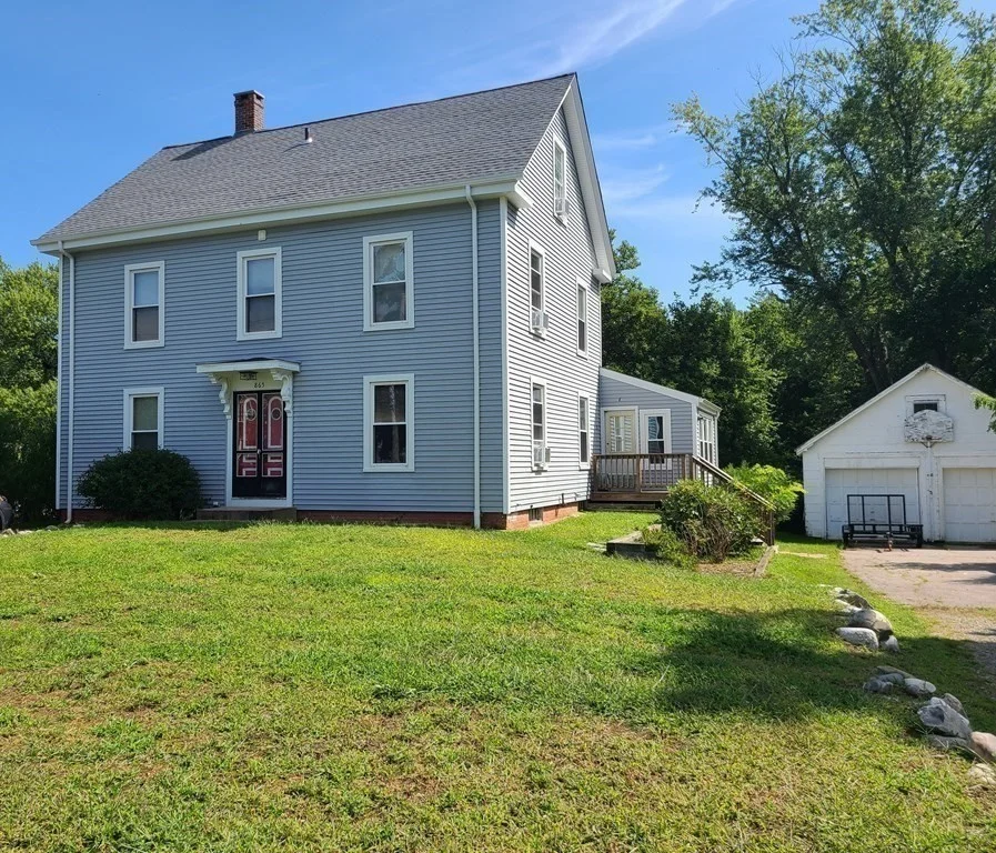 3 bed, 1 bath apartment for rent at 865 Main St Unit 1, Hanover