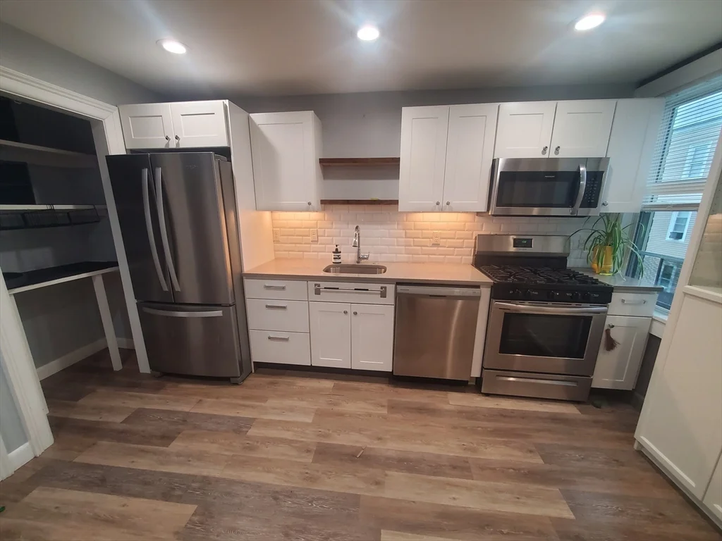 2 bed, 1 bath apartment for rent at 866 Dorchester Ave Unit 2, Dorchester — photo 3 of 11