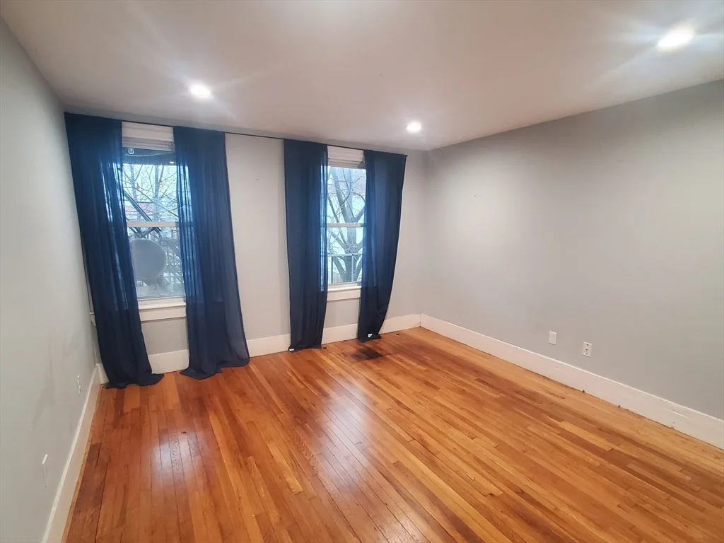 2 bed, 1 bath apartment for rent at 866 Dorchester Ave Unit 2, Dorchester — photo 5 of 11