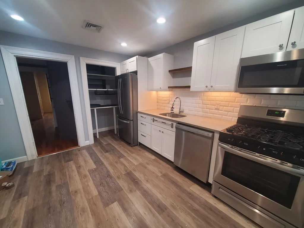2 bed, 1 bath apartment for rent at 866 Dorchester Ave Unit 2, Dorchester — photo 2 of 11