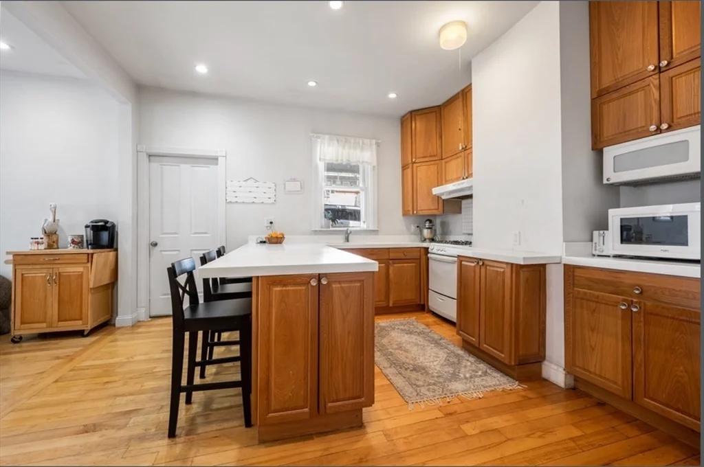 4 bed, 1 bath apartment for rent at 866 East 5th Unit 1, South Boston — photo 17 of 17