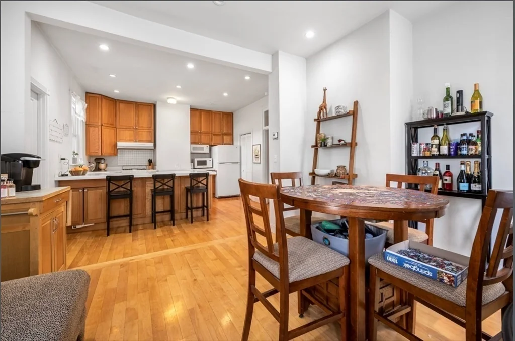 4 bed, 1 bath apartment for rent at 866 East 5th Unit 1, South Boston — photo 5 of 17