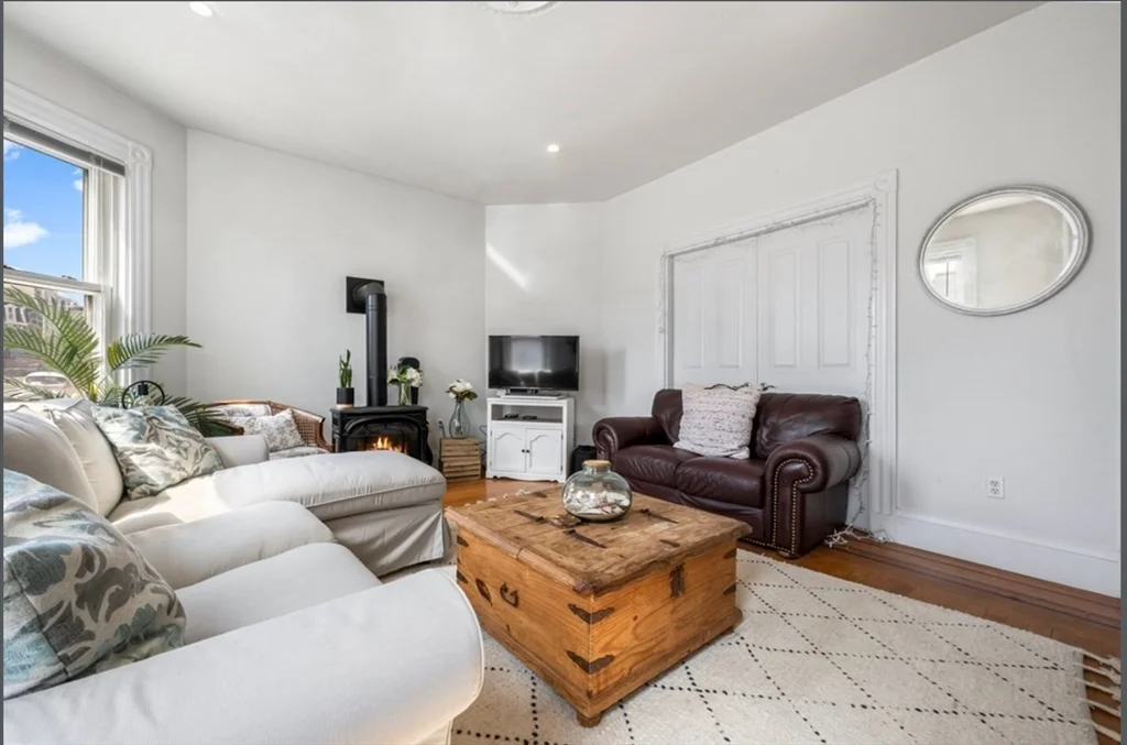 4 bed, 1 bath apartment for rent at 866 East 5th Unit 1, South Boston — photo 12 of 17