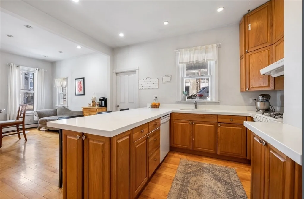 4 bed, 1 bath apartment for rent at 866 East 5th Unit 1, South Boston — photo 13 of 17