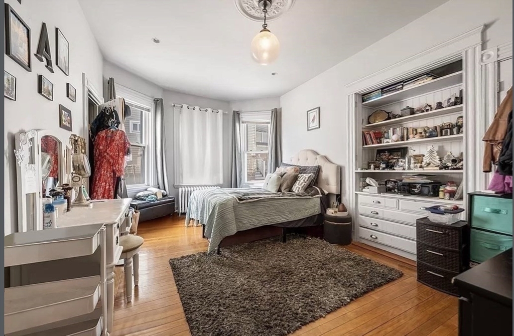 4 bed, 1 bath apartment for rent at 866 East 5th Unit 1, South Boston — photo 7 of 12