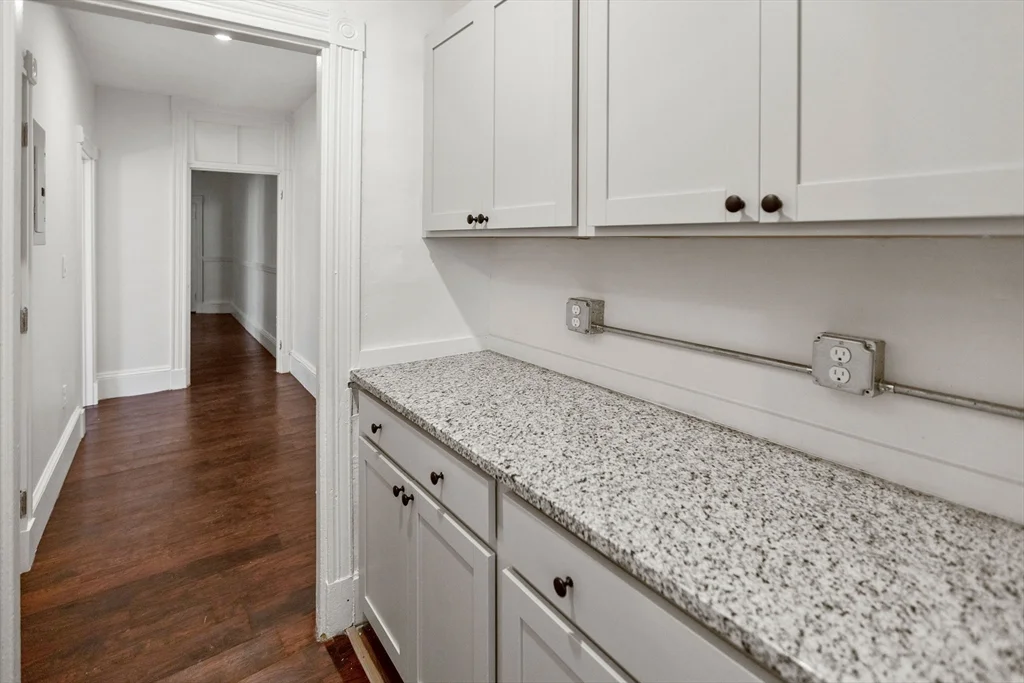 5 bed, 2 bath apartment for rent at 866 Huntington Ave Unit 2, Mission Hill — photo 8 of 23