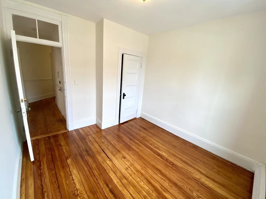 5 bed, 2 bath apartment for rent at 866 Huntington Ave Unit 3A, Mission Hill — photo 9 of 19