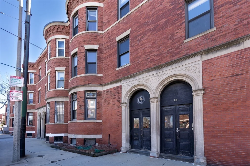 5 bed, 2 bath apartment for rent at 866 Huntington Ave Unit 3A, Mission Hill — photo 18 of 19