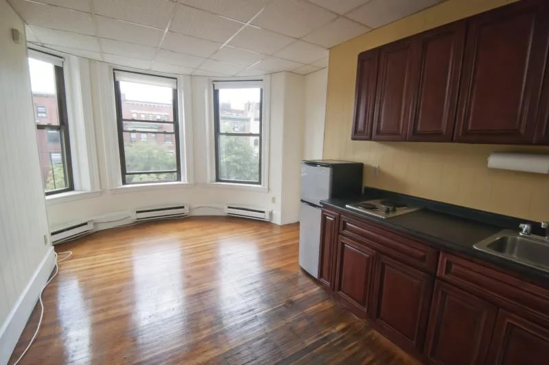Studio bed, 1 bath apartment for rent at 868 Beacon St Unit 11, Fenway — photo 3 of 3