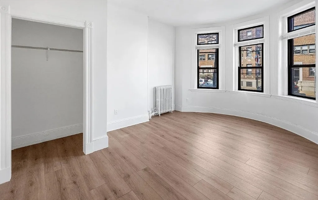 3 bed, 2 bath apartment for rent at 868 Huntington Ave Unit 1, Mission Hill — photo 7 of 15