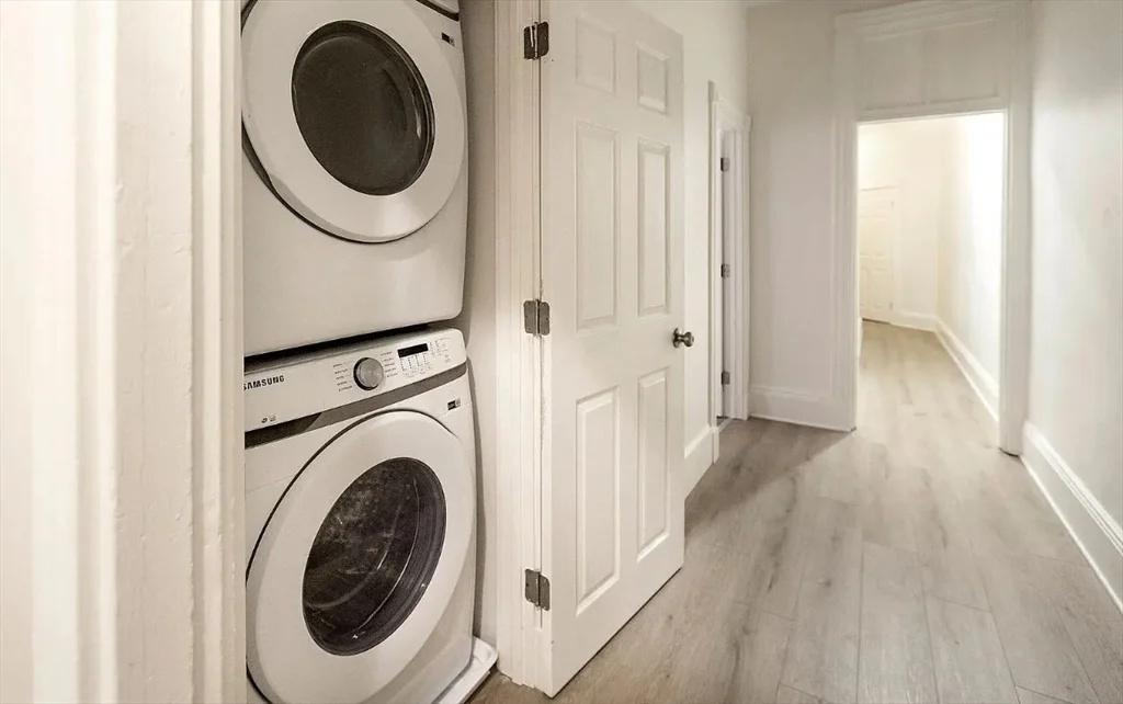 3 bed, 2 bath apartment for rent at 868 Huntington Ave Unit 1, Mission Hill — photo 3 of 15