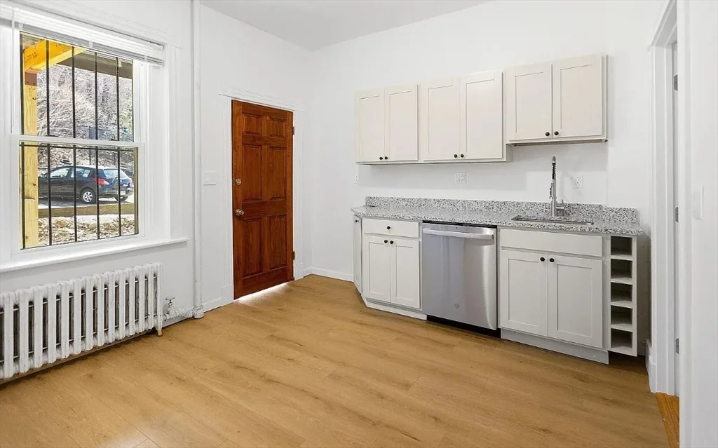 3 bed, 2 bath apartment for rent at 868 Huntington Ave Unit 1, Mission Hill — photo 15 of 15