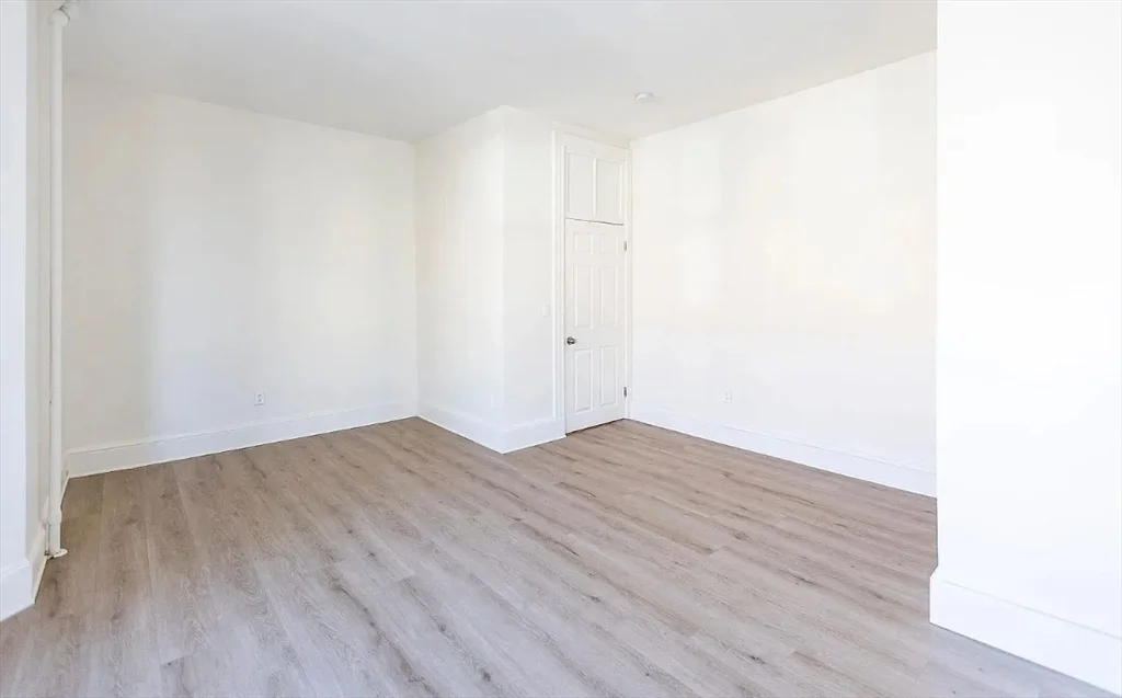 3 bed, 2 bath apartment for rent at 868 Huntington Ave Unit 1, Mission Hill — photo 6 of 15