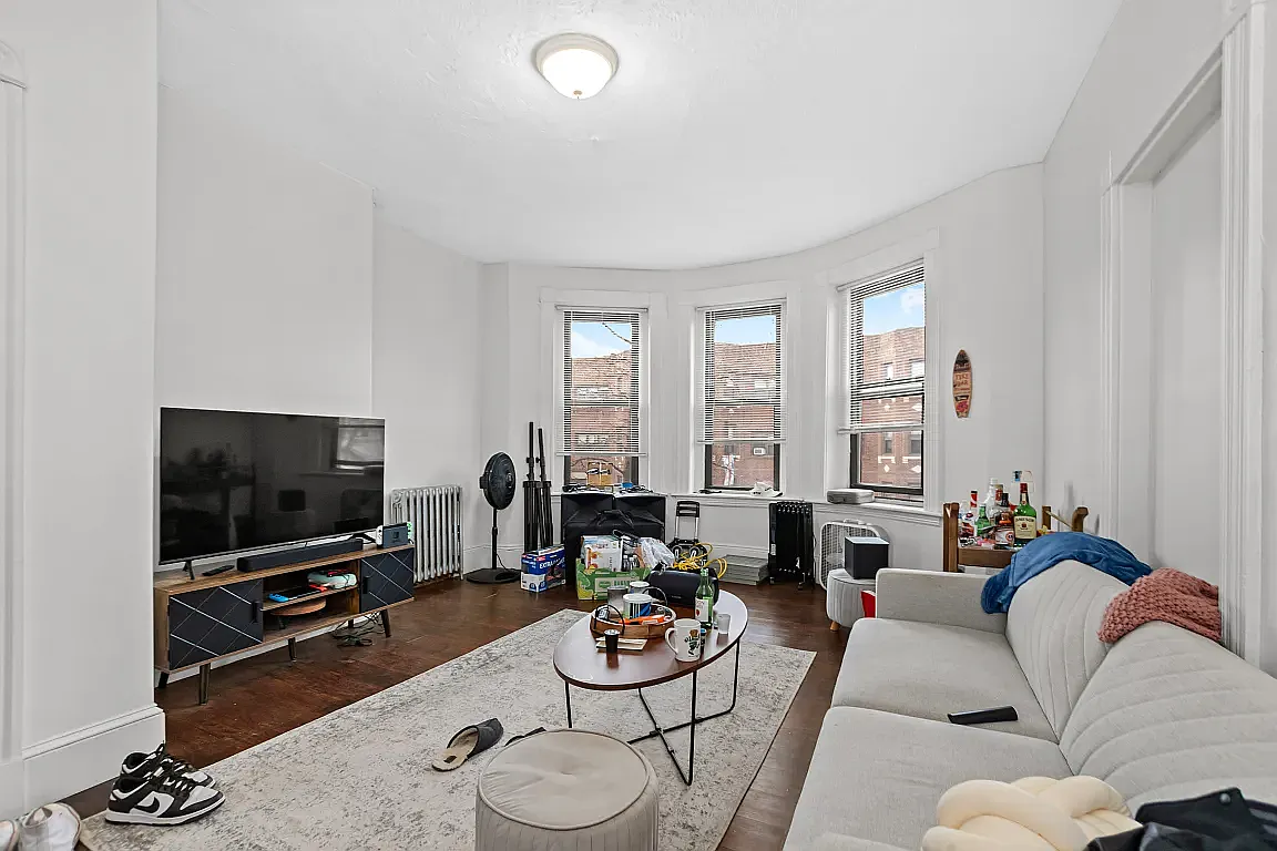 4 bed, 2 bath apartment for rent at 868 Huntington Ave Unit 3, Coolidge Corner — photo 15 of 16
