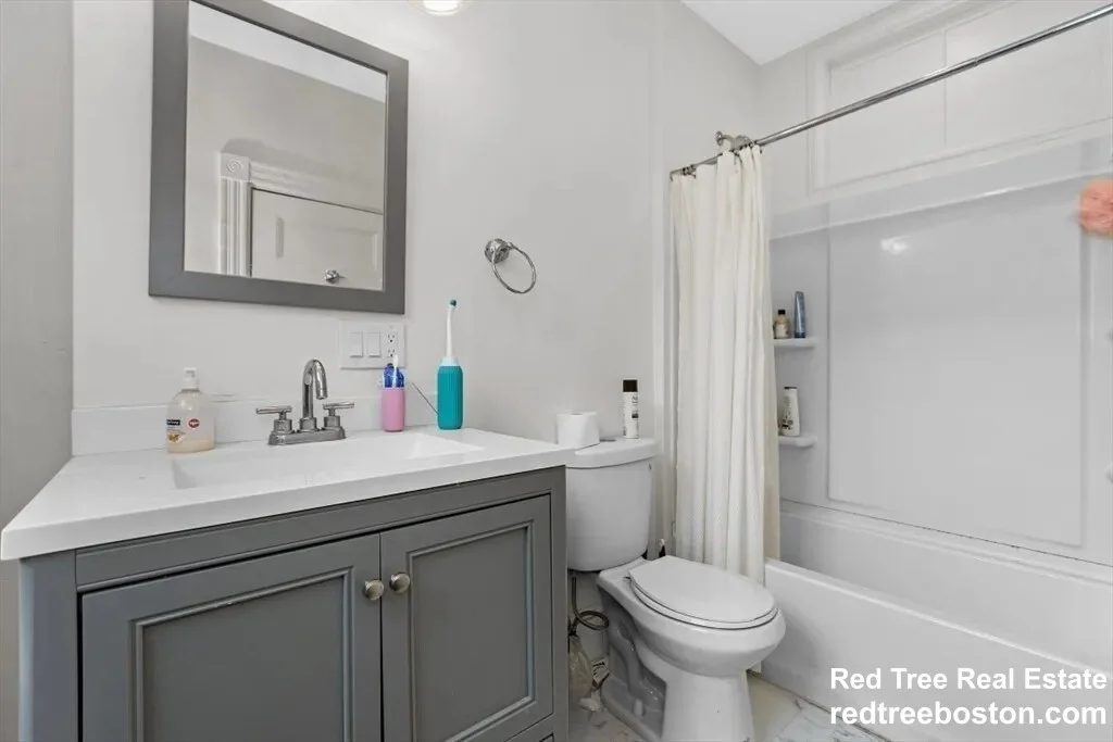 5 bed, 2 bath apartment for rent at 868 Huntington Ave Unit 3, Coolidge Corner — photo 3 of 8