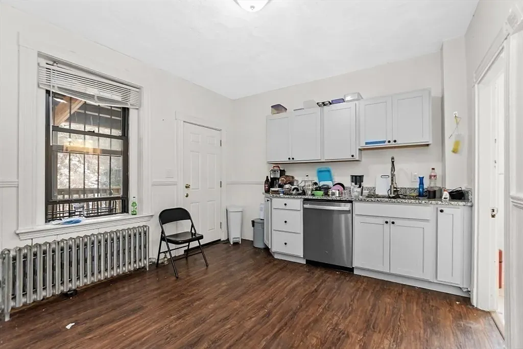 4 bed, 2 bath apartment for rent at 868 Huntington Ave Unit 3, Coolidge Corner — photo 14 of 16