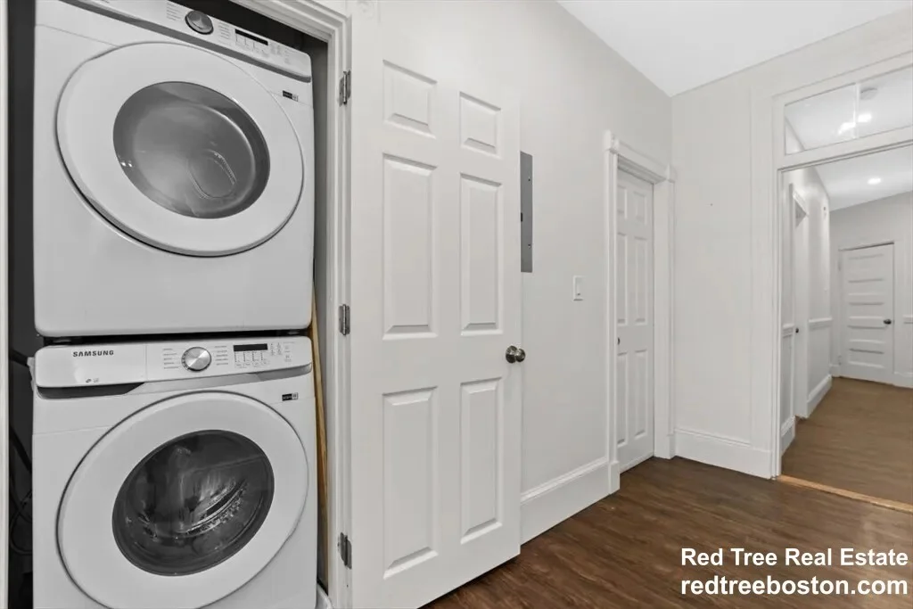 5 bed, 2 bath apartment for rent at 868 Huntington Ave Unit 3, Coolidge Corner — photo 2 of 8