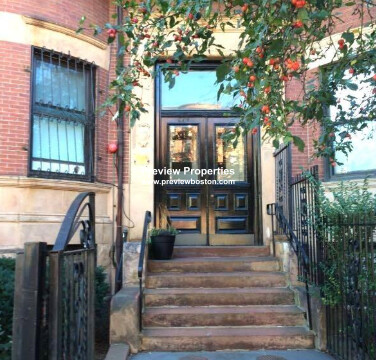 1 bed, 1 bath apartment for rent at 869 Beacon St Unit 4P, Fenway — photo 5 of 6