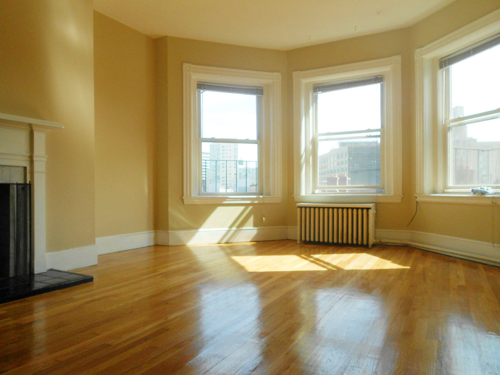 1 bed, 1 bath apartment for rent at 869 Beacon St Unit 9, Fenway — photo 1 of 10