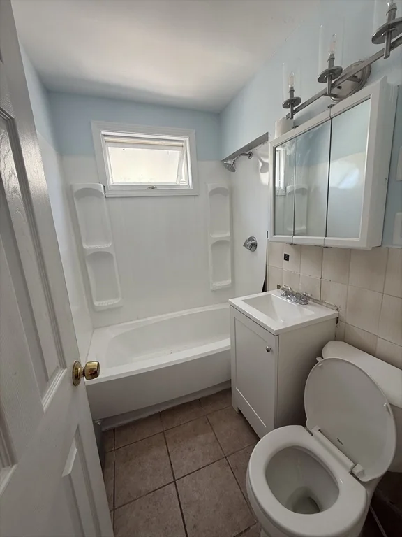 2 bed, 1 bath apartment for rent at 869 Brock Ave Unit 2N, New Bedford — photo 4 of 6
