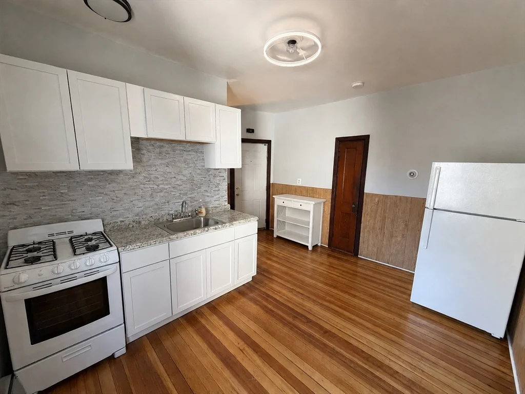2 bed, 1 bath apartment for rent at 869 Brock Ave Unit 2S, New Bedford — photo 1 of 7
