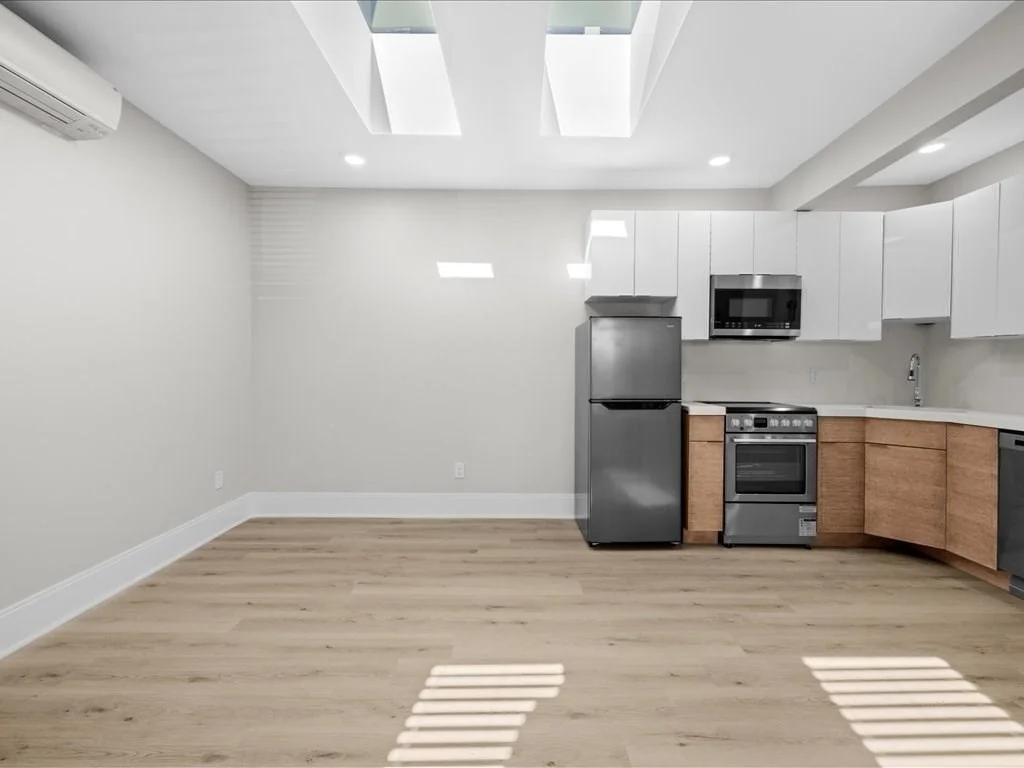 1 bed, 1 bath apartment for rent at 87-89 Malden Unit 302, Everett — photo 9 of 28
