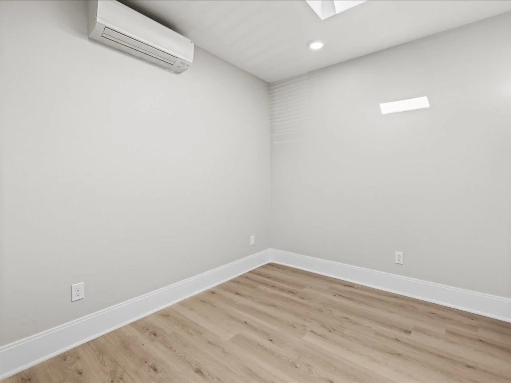 1 bed, 1 bath apartment for rent at 87-89 Malden Unit 302, Everett — photo 17 of 28
