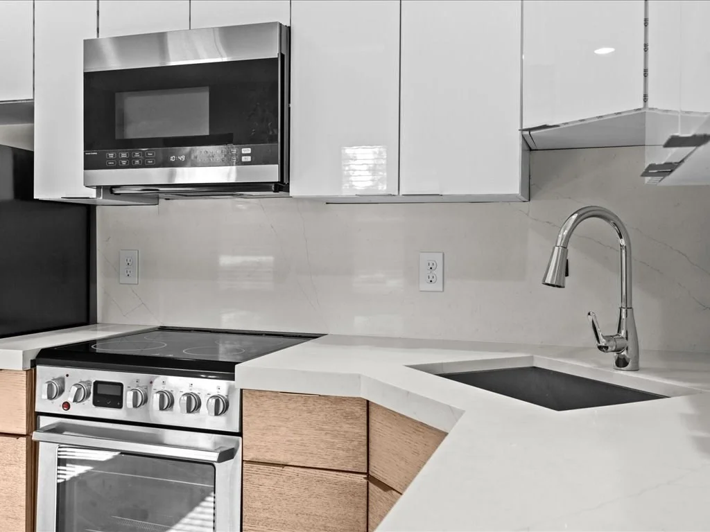 1 bed, 1 bath apartment for rent at 87-89 Malden Unit 302, Everett — photo 3 of 28