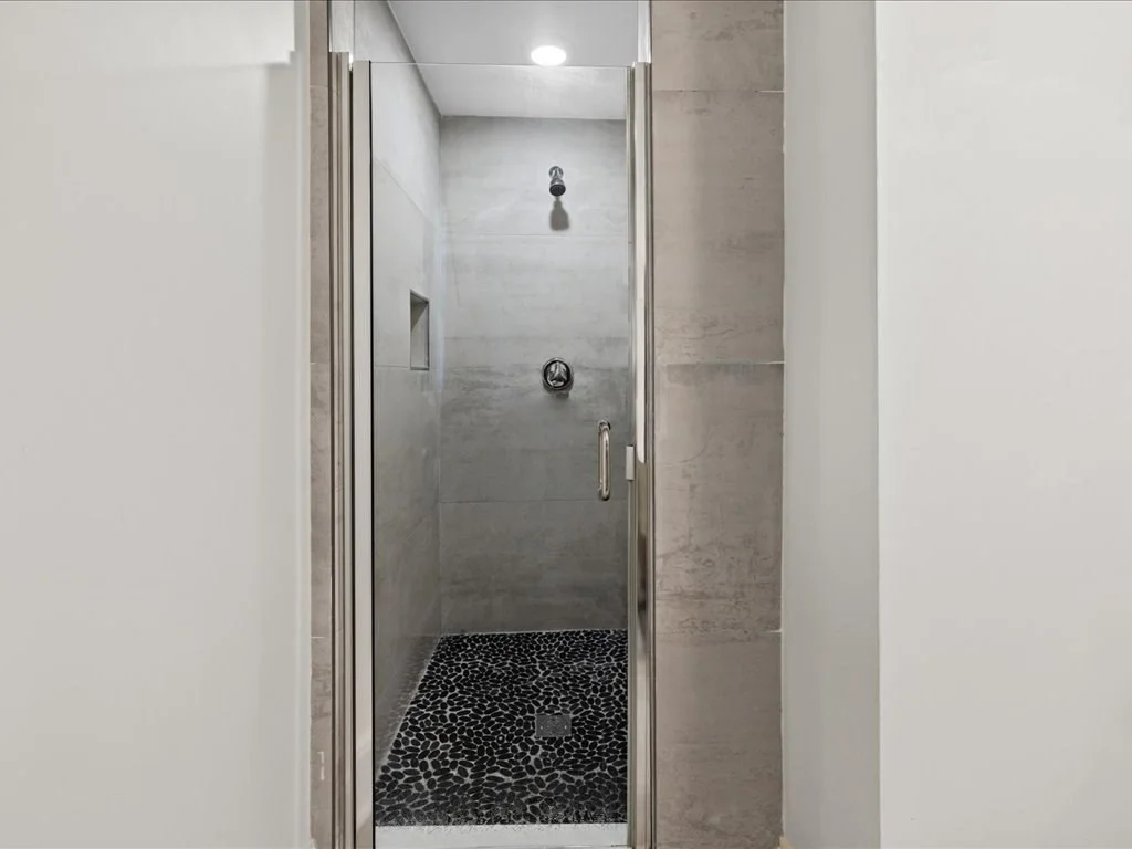 1 bed, 1 bath apartment for rent at 87-89 Malden Unit 302, Everett — photo 12 of 28
