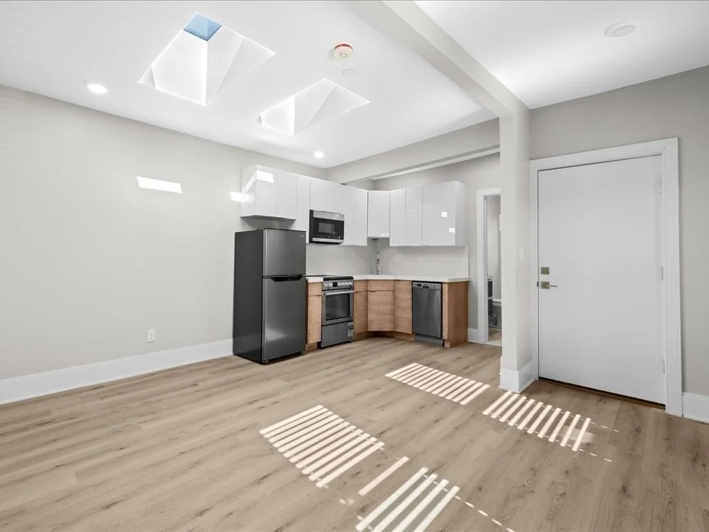 1 bed, 1 bath apartment for rent at 87-89 Malden Unit 302, Everett — photo 8 of 28