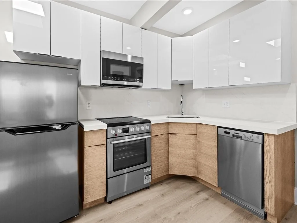 1 bed, 1 bath apartment for rent at 87-89 Malden Unit 302, Everett — photo 1 of 28