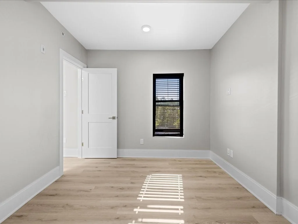 1 bed, 1 bath apartment for rent at 87-89 Malden Unit 302, Everett — photo 25 of 28