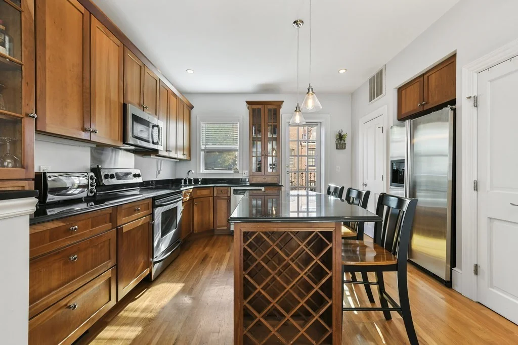 2 bed, 1 bath apartment for rent at 87 Appleton St Unit 4, South End