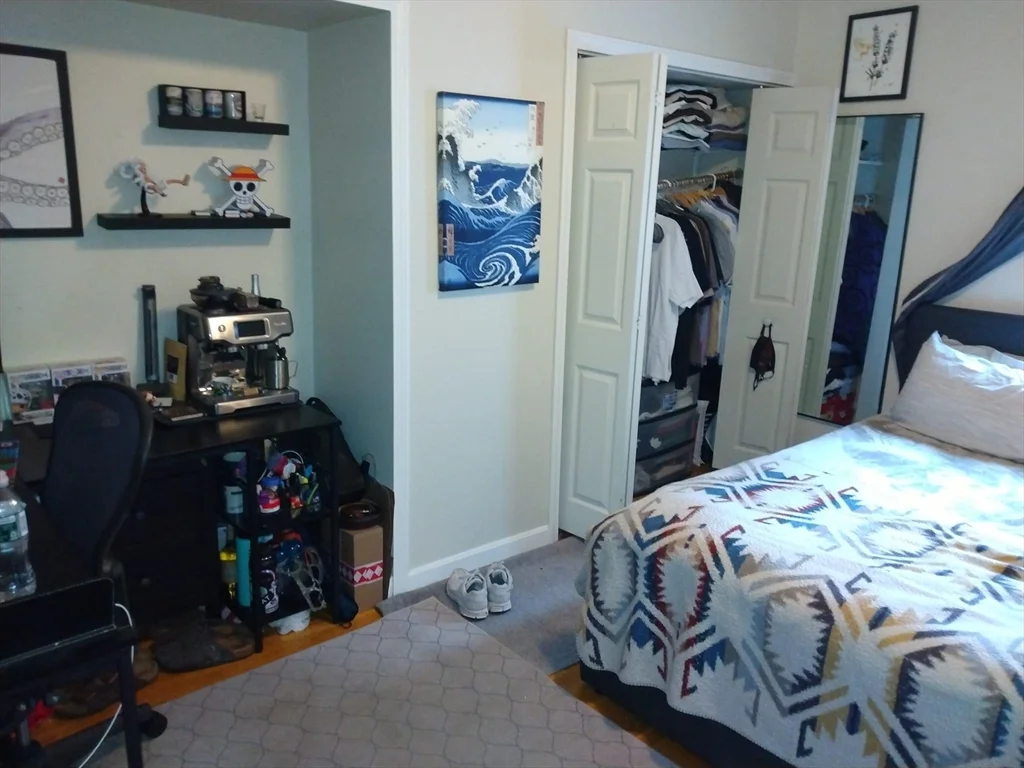 4 bed, 2.5 bath apartment for rent at 87 Baxter St Unit 3, South Boston — photo 7 of 9
