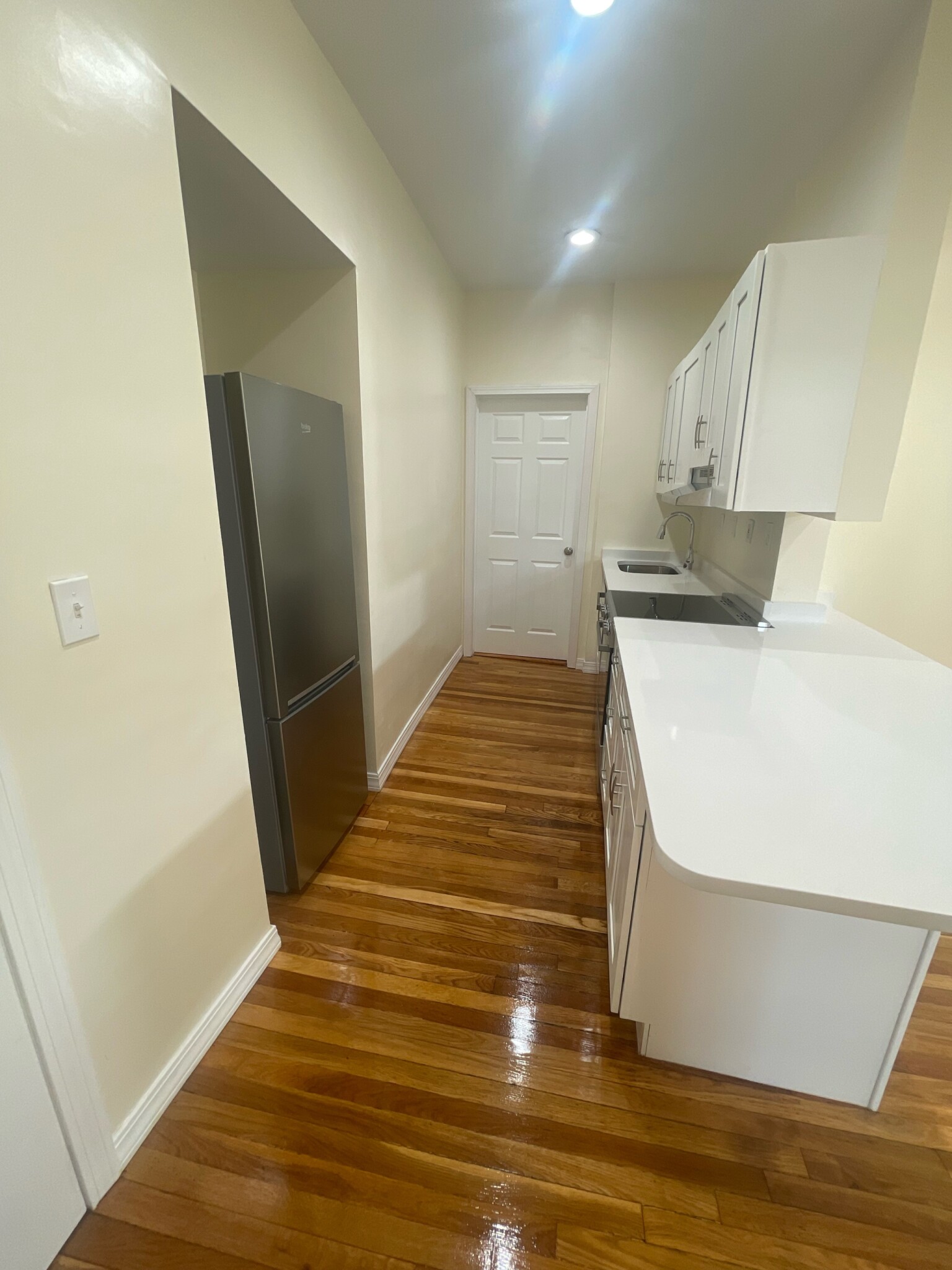 2 bed, 1 bath apartment for rent at 87 Beacon St Unit 11, Beacon Hill — photo 2 of 7