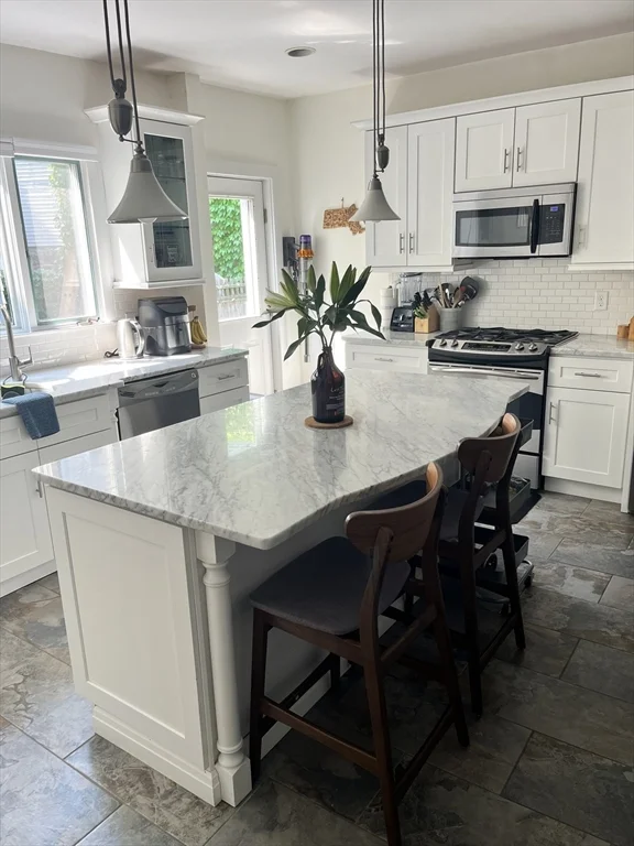 2 bed, 1 bath apartment for rent at 87 Bristol Rd Unit 1, Medford