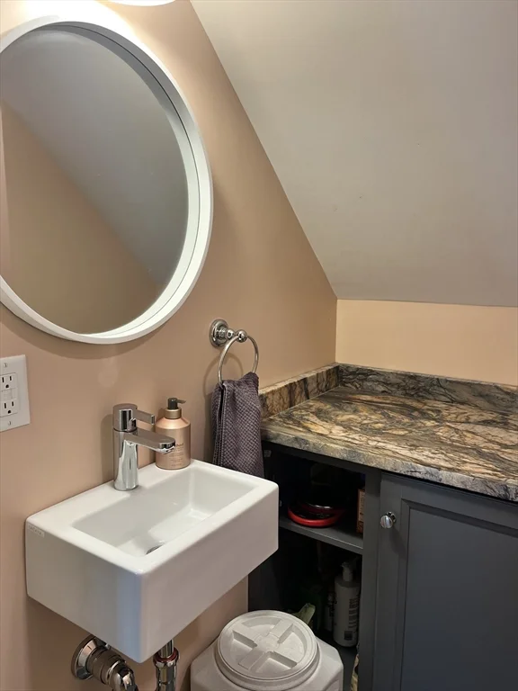 2 bed, 1 bath apartment for rent at 87 Bristol Rd Unit 1, Medford — photo 9 of 15