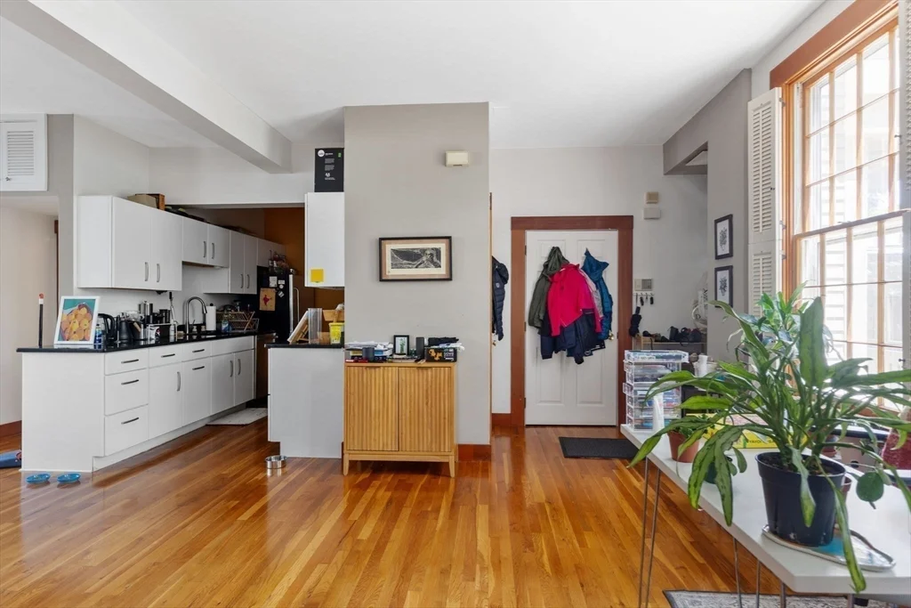 2 bed, 1 bath apartment for rent at 87 Bristol St Unit 1A, Area 4-The Port — photo 6 of 18