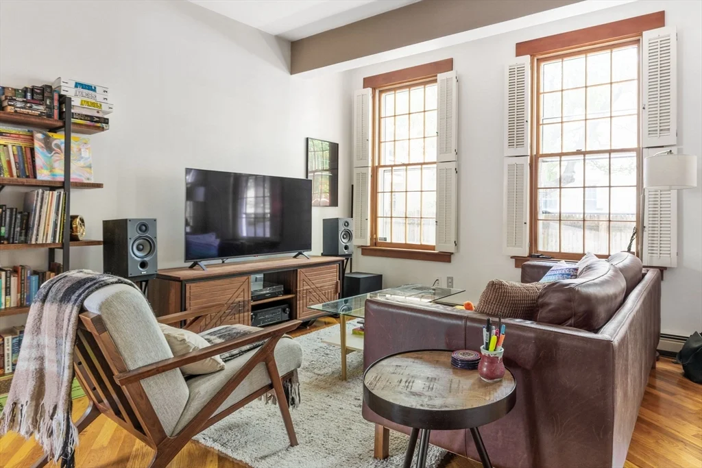 2 bed, 1 bath apartment for rent at 87 Bristol St Unit 1A, Area 4-The Port — photo 1 of 18