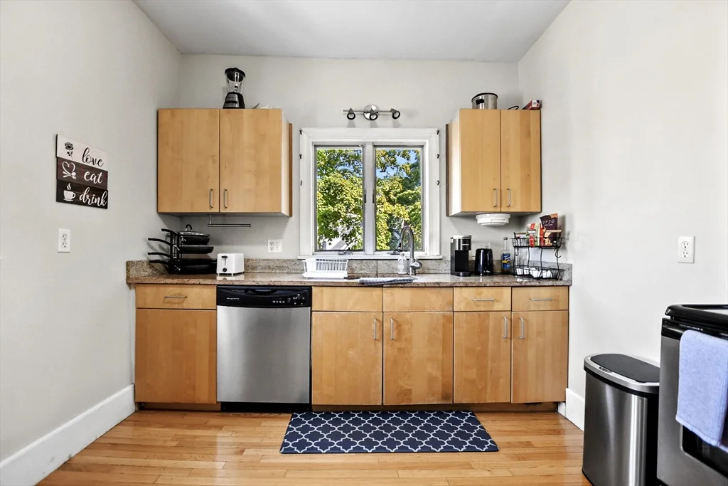 3 bed, 2 bath apartment for rent at 87 Broad St Unit 2, Lynn — photo 13 of 25