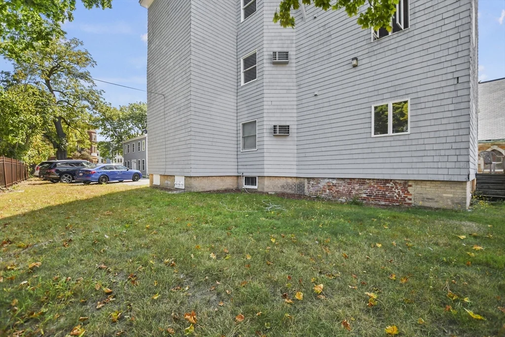 3 bed, 2 bath apartment for rent at 87 Broad St Unit 2, Lynn — photo 24 of 25