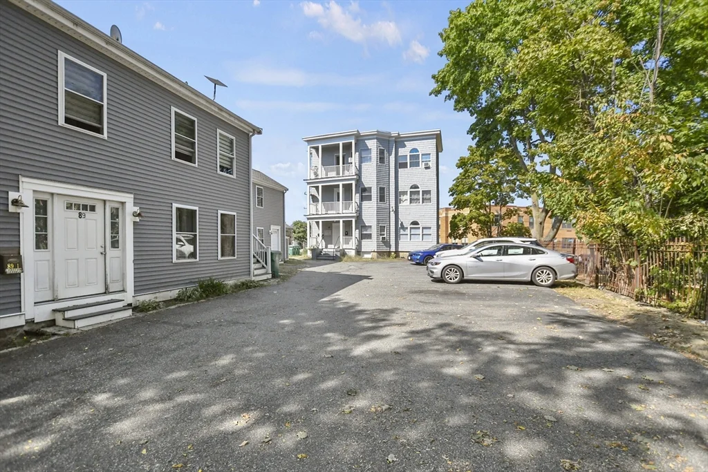 3 bed, 2 bath apartment for rent at 87 Broad St Unit 2, Lynn — photo 25 of 25