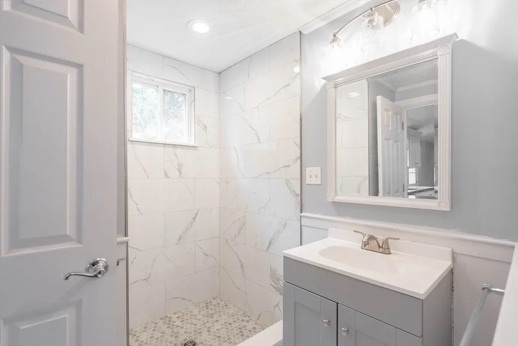 1 bed, 1 bath apartment for rent at 87 Brookfield Rd Unit 1, Charlton — photo 13 of 17