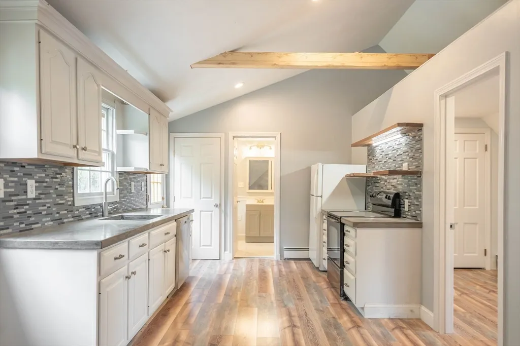 1 bed, 1 bath apartment for rent at 87 Brookfield Rd Unit 1, Charlton — photo 9 of 17