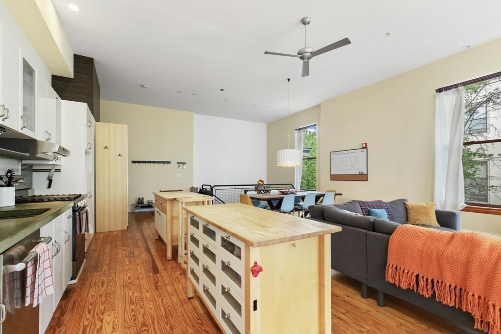 3 bed, 2 bath apartment for rent at 87 Brookside Ave Unit C, Jamaica Plain — photo 8 of 27